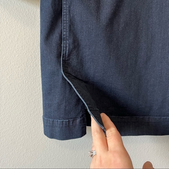 VINCE Long Sleeve Chambray Dark Blue Shift Dress w/ Chest Pockets Size 4 - Picture 5 of 9